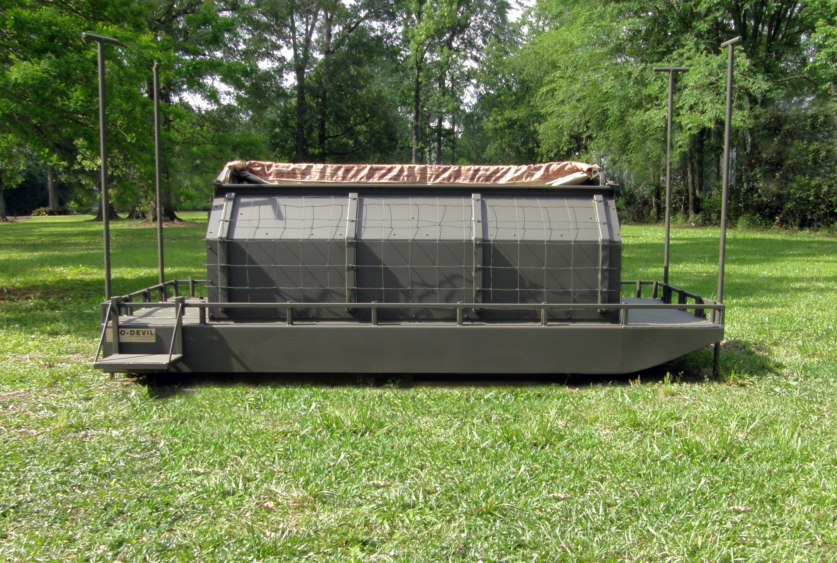 12' x 5' FLOATING DUCK BLIND - GO-DEVIL Manufacturers.